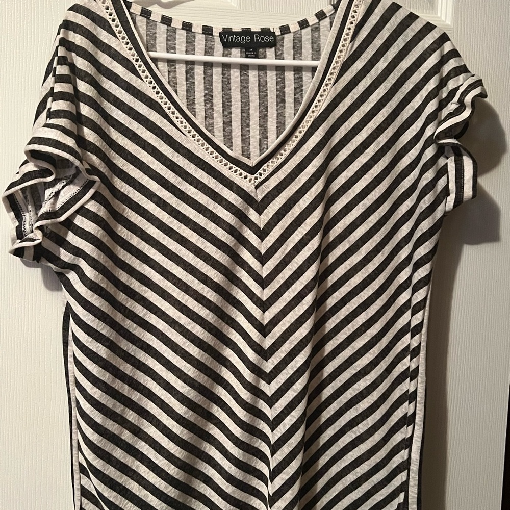 Vintage Rose V-Neck Striped Sweater - Black and White